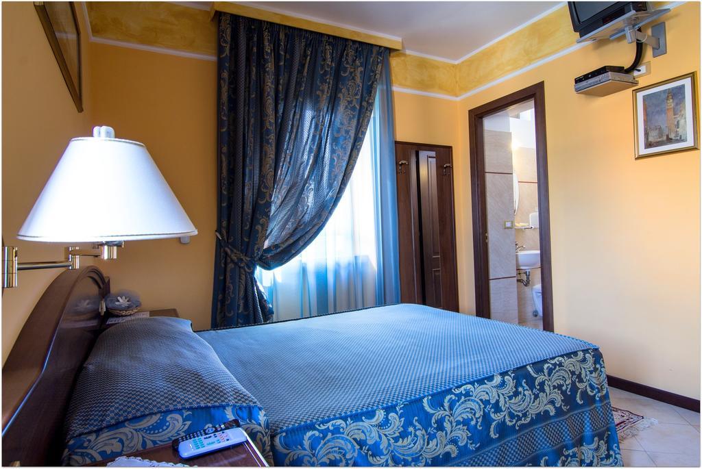 B&B Degli Amici Чампино Номер фото